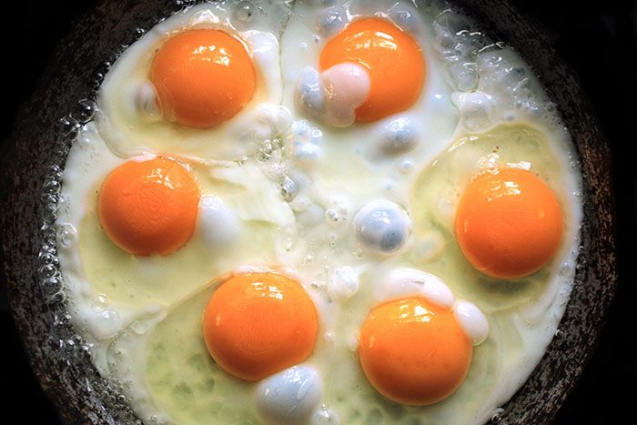 six egg frying
