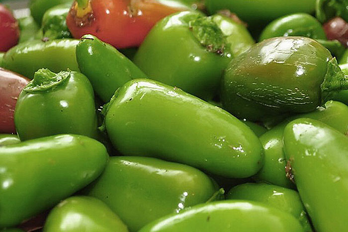 pile of green peppers